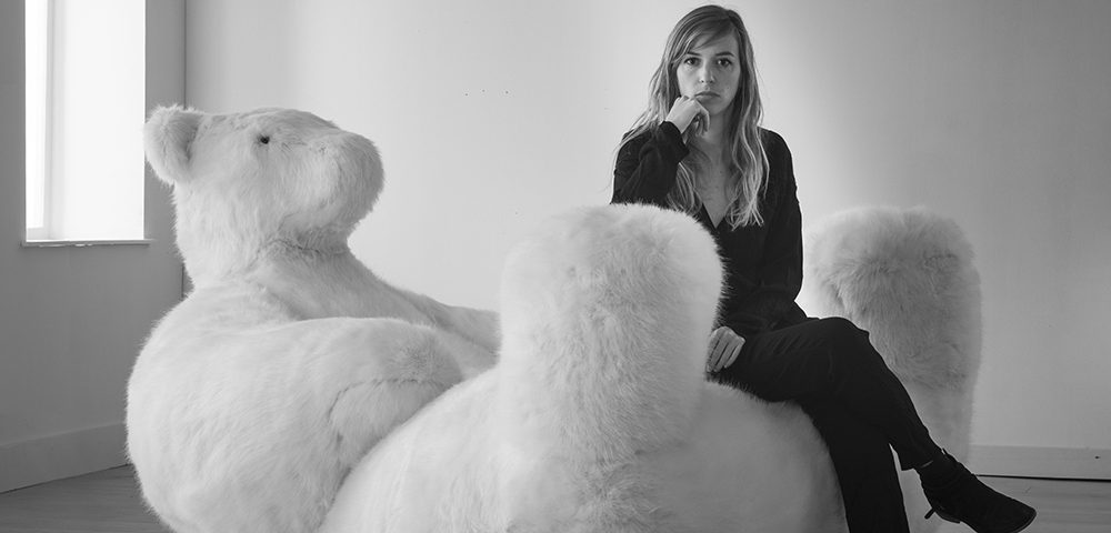 L'ours Icebearg, une assise - oeuvre d'art