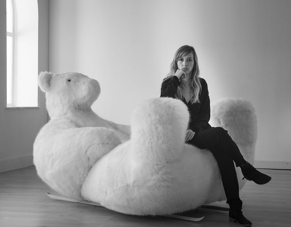 L'ours Icebearg, une assise - oeuvre d'art